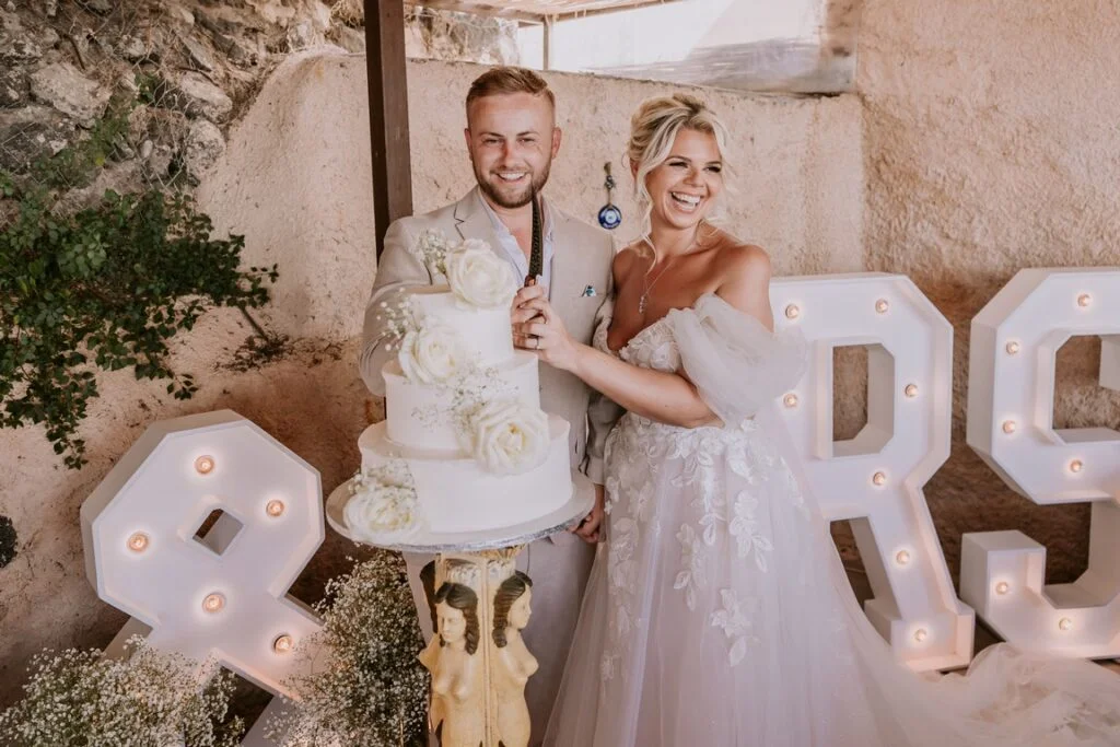 Amy & Shane wedding at Madame Sousou Restaurant, Santorini