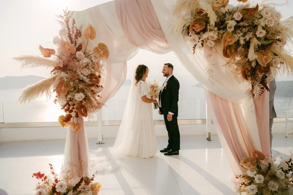 Alessandra e Francesco wedding at Andromeda & 5 Senses Restaurant, Santorini