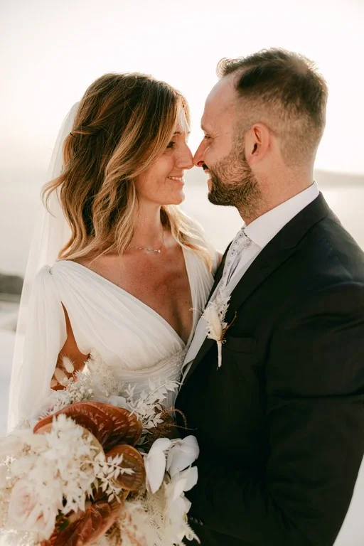 Alessandra e Francesco wedding at Andromeda & 5 Senses Restaurant, Santorini