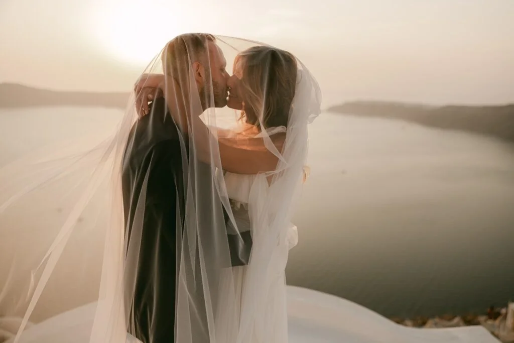Alessandra e Francesco wedding at Andromeda & 5 Senses Restaurant, Santorini