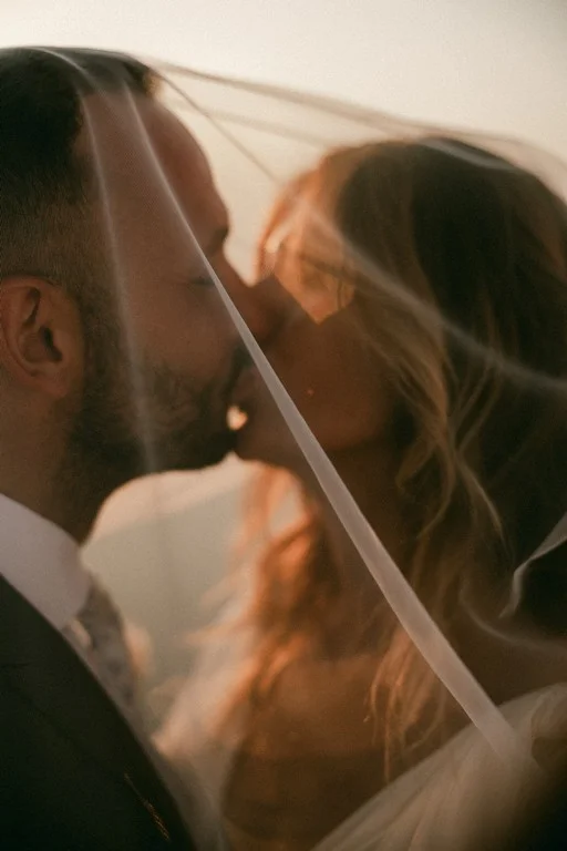 Alessandra e Francesco wedding at Andromeda & 5 Senses Restaurant, Santorini