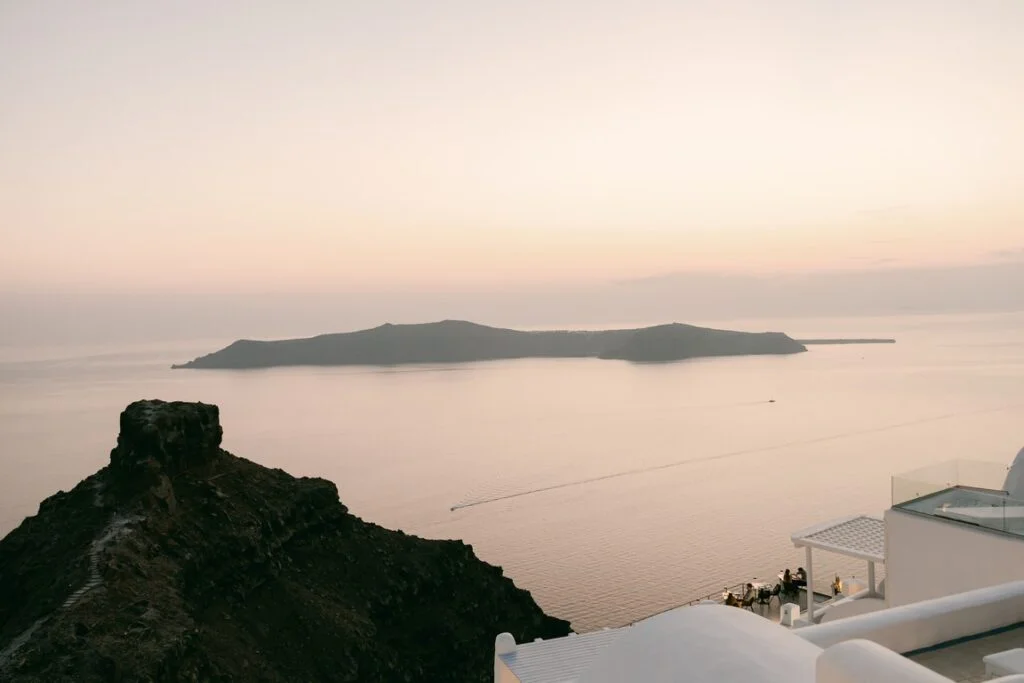 Alessandra e Francesco wedding at Andromeda & 5 Senses Restaurant, Santorini