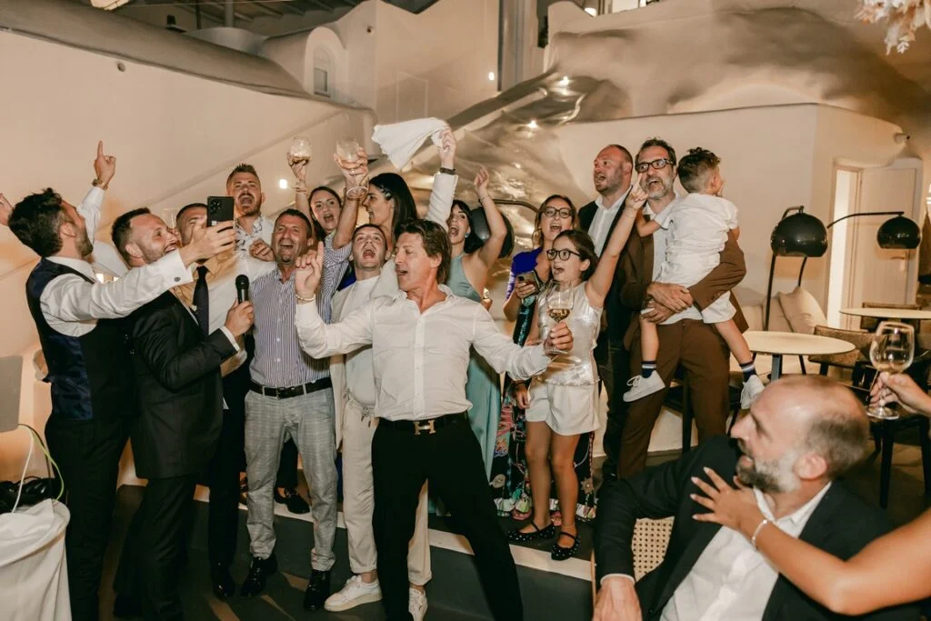 Alessandra e Francesco wedding at Andromeda & 5 Senses Restaurant, Santorini