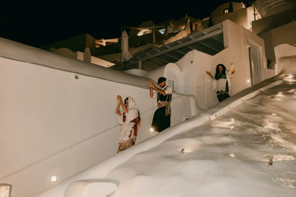 Alessandra e Francesco wedding at Andromeda & 5 Senses Restaurant, Santorini