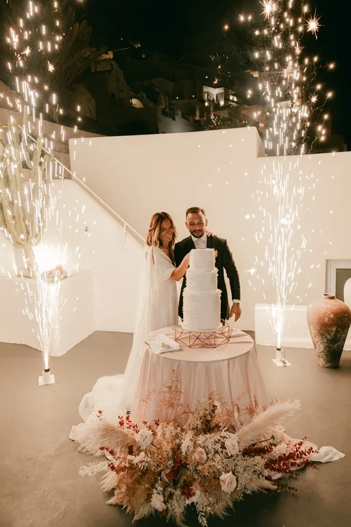 Alessandra e Francesco wedding at Andromeda & 5 Senses Restaurant, Santorini