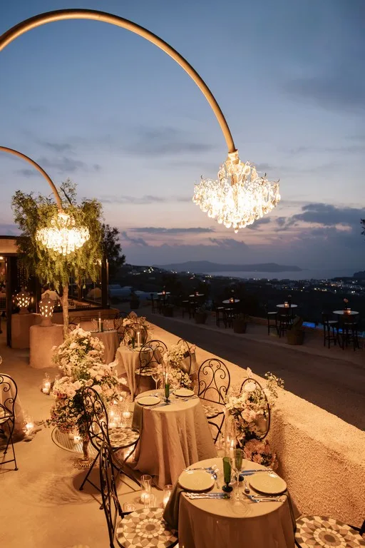 The garden styling workshop wedding at Madame Sousou, Santorini