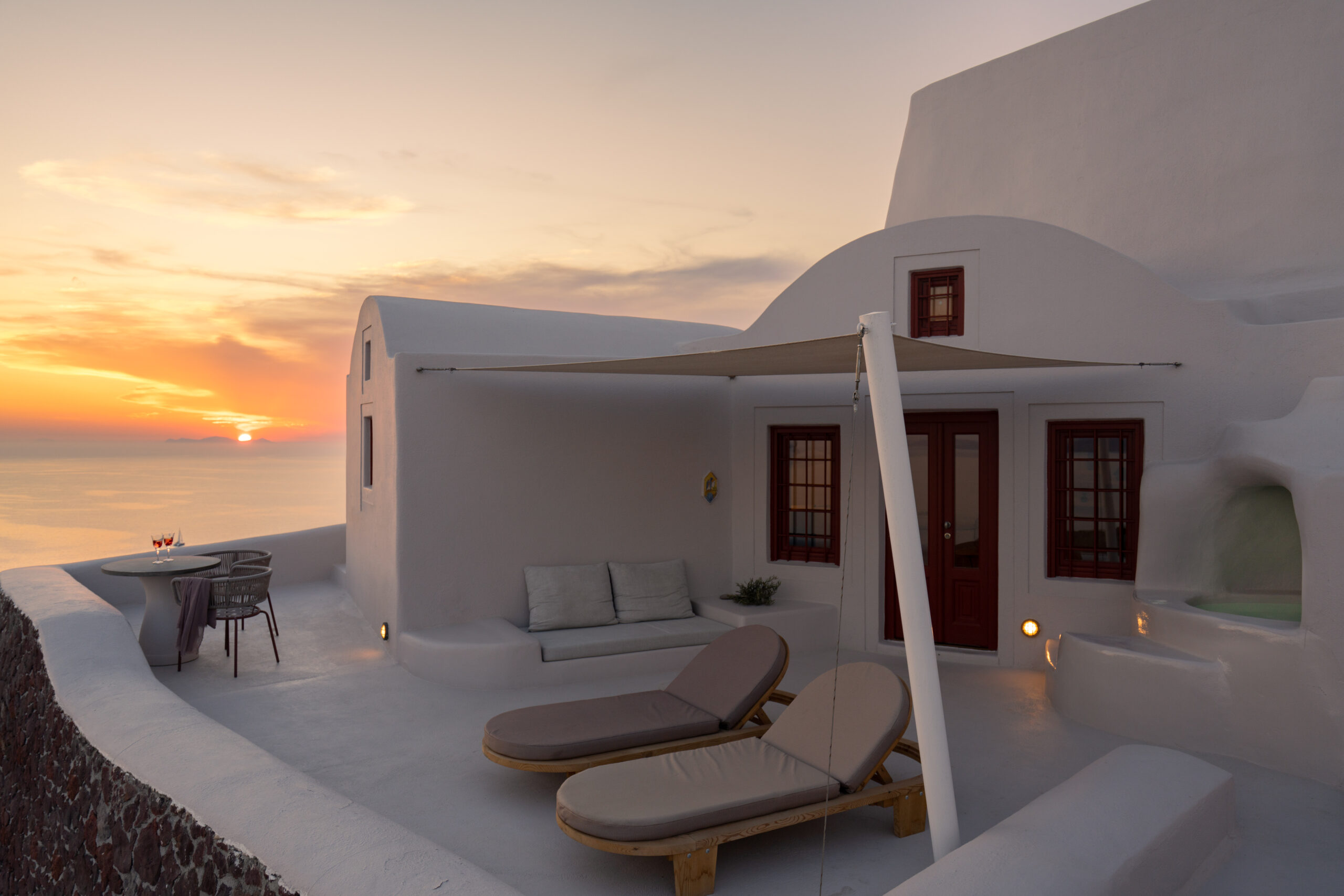 Cave house accommodation in Santorini