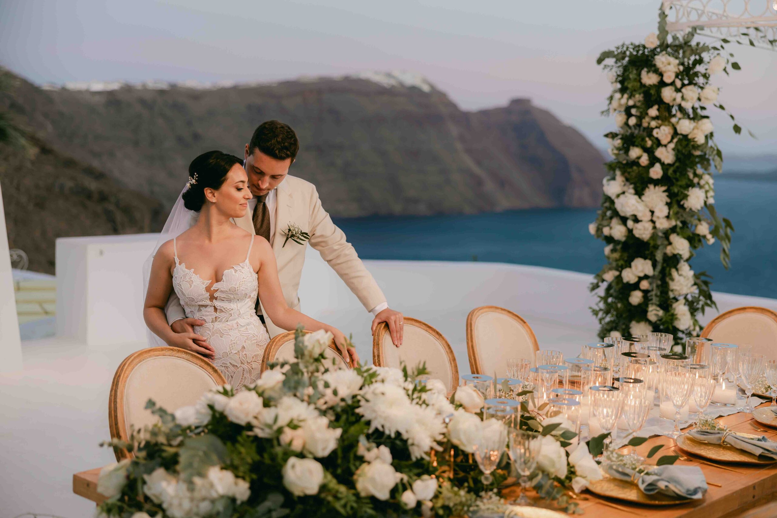 Santorini wedding couple
