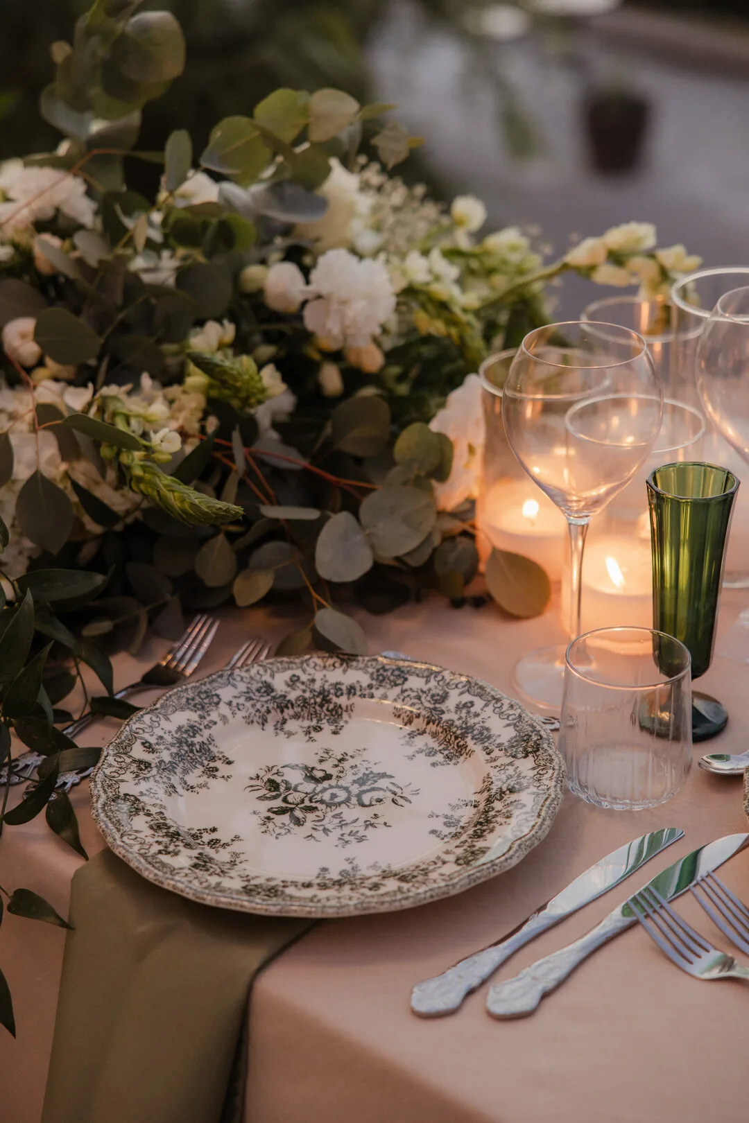 Santorini wedding décor and rentals